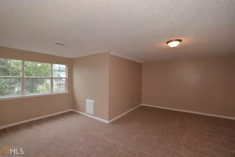 6679 Biscayne Blvd, Rex, GA 30273 photo 16