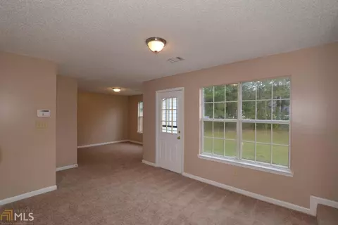 6679 Biscayne Blvd, Rex, GA 30273 photo 8