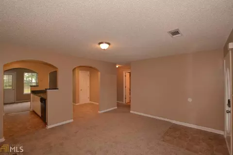6679 Biscayne Blvd, Rex, GA 30273 photo 4