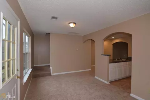 6679 Biscayne Blvd, Rex, GA 30273 photo 9