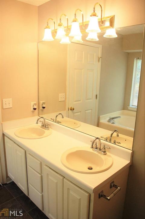 385 Mountainview Dr, Covington, GA 30016 photo 10