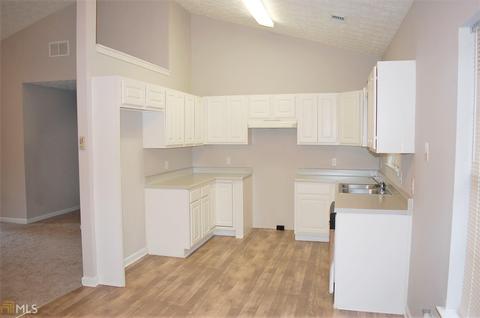 385 Mountainview Dr, Covington, GA 30016 photo 4