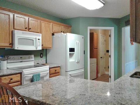 110 Quinelle Dr, Perry, GA 31069 photo 9