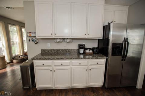1049 Blakewood Ct, Bethlehem, GA 30620 photo 4
