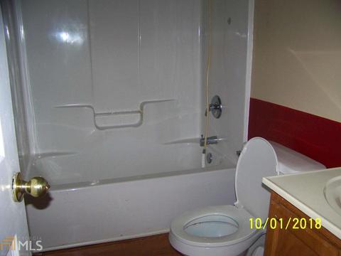 435 Hampton Green Dr, Lagrange, GA 30240 photo 12