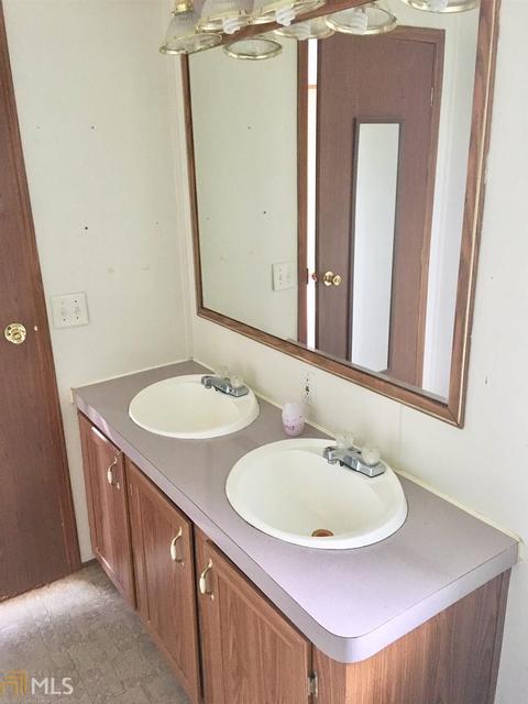 146 Memory Ln, Martin, GA 30557 photo 7