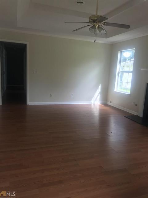 74 Phillips Dr, Mcdonough, GA 30253 photo 2