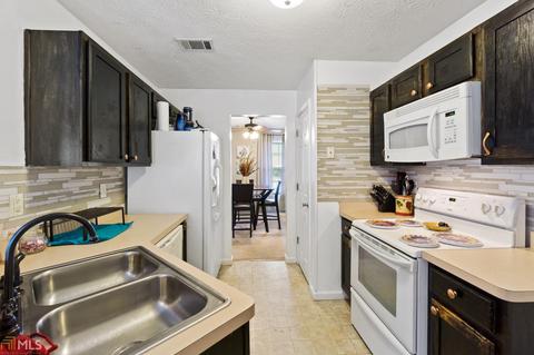 2776 Culver Cir, Morrow, GA 30260 photo 8