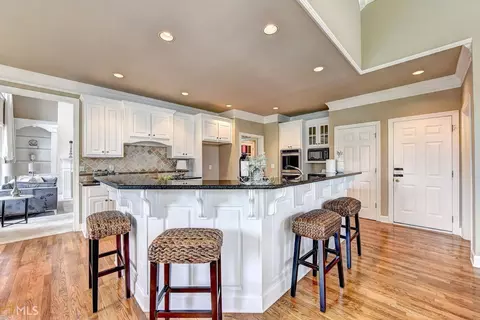 5850 Ettington Dr, Suwanee, GA 30024 photo 7