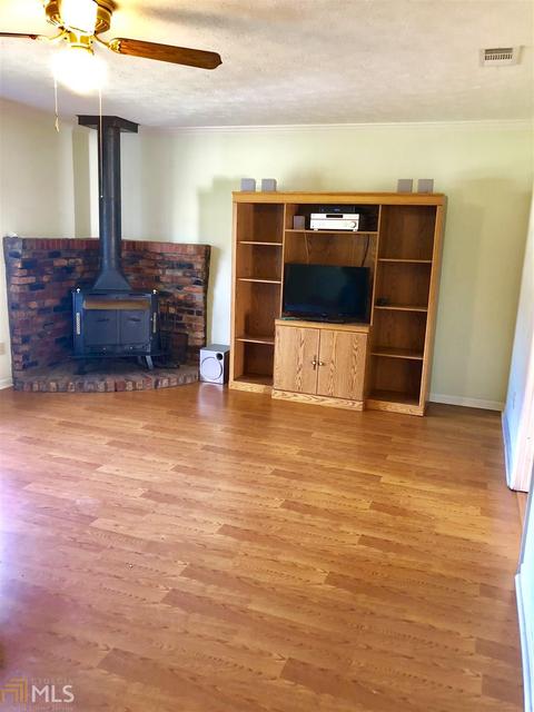 210 Irvindale Dr, Dublin, GA 31021 photo 2