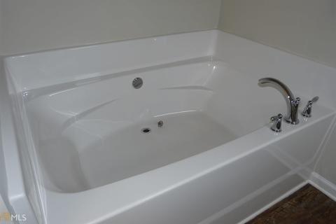 251 Stanebrook Ct, Jackson, GA 30233 photo 8