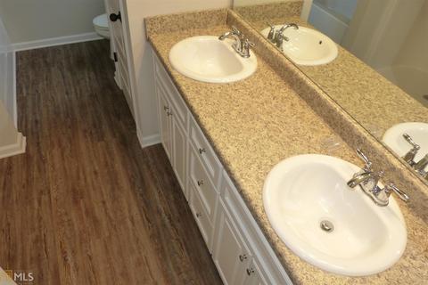251 Stanebrook Ct, Jackson, GA 30233 photo 3