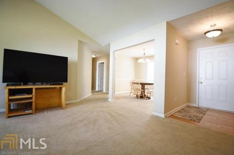 27 Edgefield Dr, Commerce, GA 30529 photo 2