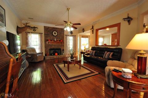 162 Wellington Dr, Lagrange, GA 30241 photo 2
