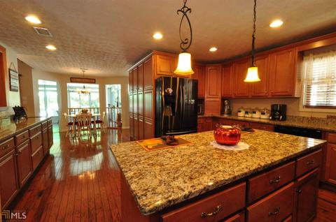 162 Wellington Dr, Lagrange, GA 30241 photo 6