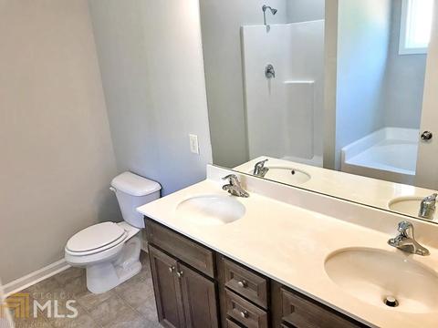 303 Perimeter Dr, Lagrange, GA 30241 photo 5