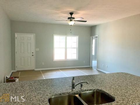 303 Perimeter Dr, Lagrange, GA 30241 photo 3