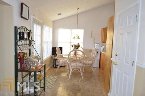 6580 Oak Mill Ct, Morrow, GA 30260 photo 4