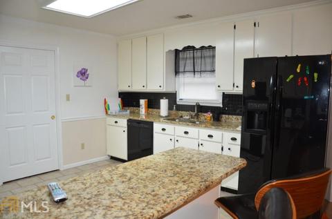 110 Camelot Dr, Dublin, GA 31021 photo 17