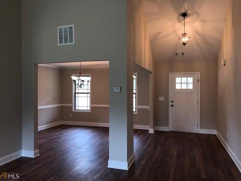 233 Needleleaf Dr, Barnesville, GA 30204 photo 2