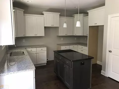 407 Ashley Glen Dr, Williamson, GA 30292 photo 8