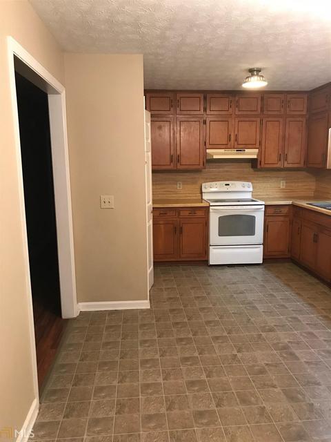 696 Phillips Dr, Monroe, GA 30656 photo 8