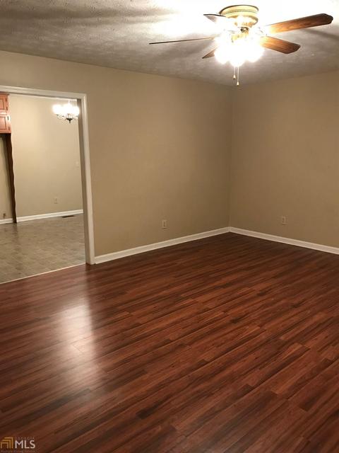 696 Phillips Dr, Monroe, GA 30656 photo 9