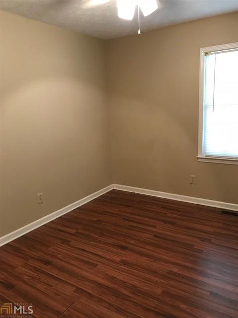 696 Phillips Dr, Monroe, GA 30656 photo 2