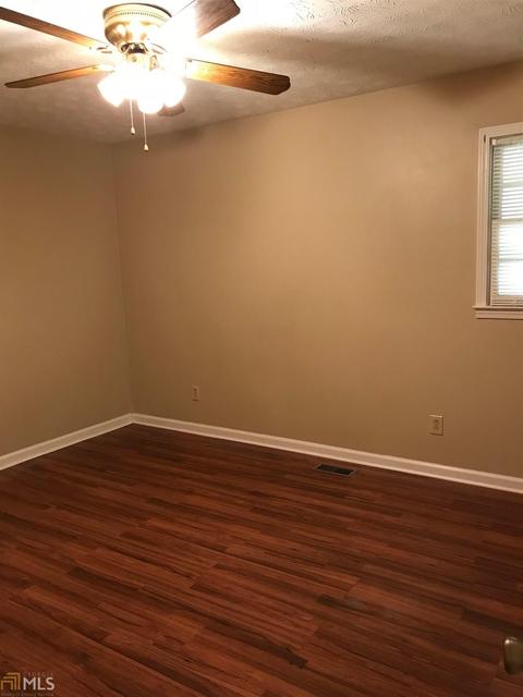 696 Phillips Dr, Monroe, GA 30656 photo 4