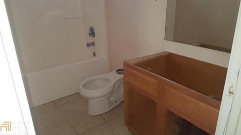 208 Mahan Dr, Perry, GA 31069 photo 9