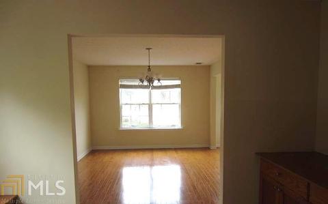515 Fieldstone Ln, Covington, GA 30016 photo 2