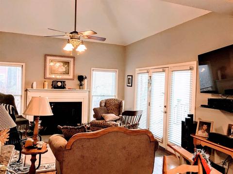 70 Trestle Pt, Toccoa, GA 30577 photo 4