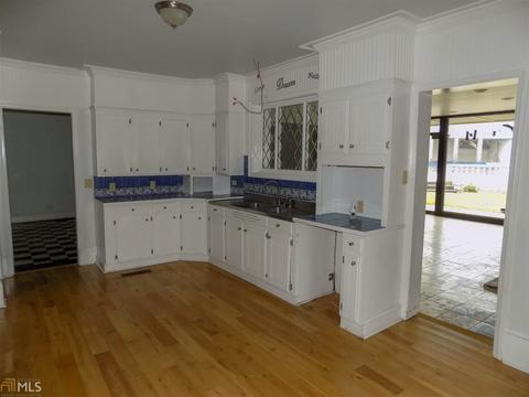155 Eighth St, Helena, GA 31037 photo 4