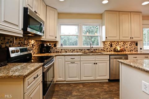1674 E Gate Dr, Stone Mountain, GA 30087 photo 9