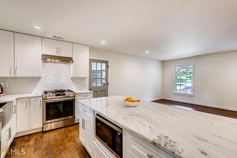 3226 N Embry Cir, Chamblee, GA 30341 photo 9