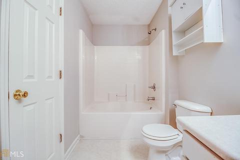 6785 Biscayne Blvd, Rex, GA 30273 photo 14