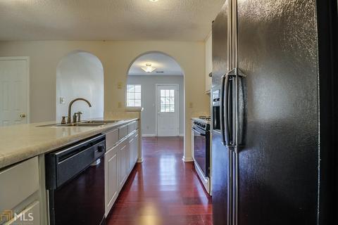 6785 Biscayne Blvd, Rex, GA 30273 photo 5