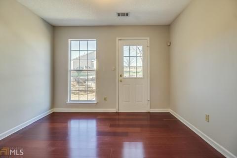 6785 Biscayne Blvd, Rex, GA 30273 photo 8