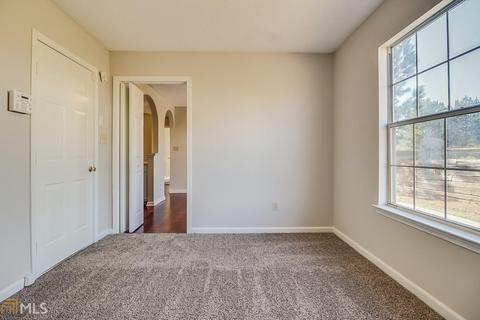 6785 Biscayne Blvd, Rex, GA 30273 photo 12