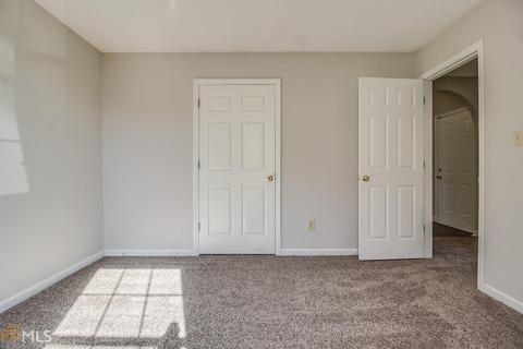 6785 Biscayne Blvd, Rex, GA 30273 photo 11