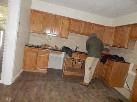 105 Glendale, Lagrange, GA 30240 photo 2