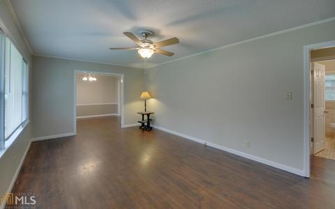 35 Poplar St, Toccoa, GA 30577 photo 4