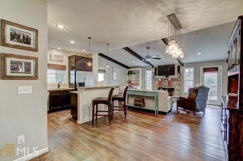 3007 Surrey Ln, Chamblee, GA 30341 photo 4