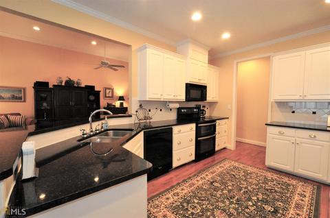 105 Riverbluff Dr, Lagrange, GA 30240 photo 9