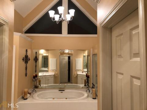 211 Forestview Dr, Suwanee, GA 30024 photo 14