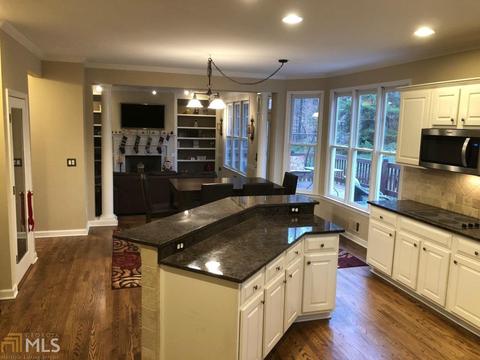 211 Forestview Dr, Suwanee, GA 30024 photo 11