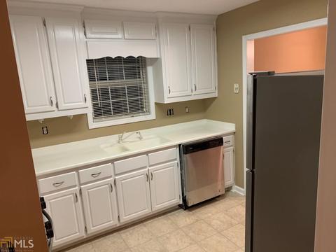 1241 Eagles Pass, Mcdonough, GA 30253 photo 5