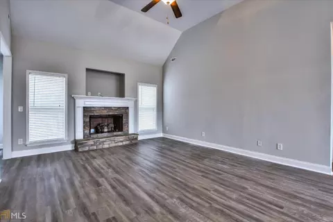 202 N Pointe Dr, Lagrange, GA 30241 photo 13