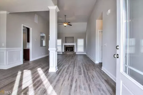 202 N Pointe Dr, Lagrange, GA 30241 photo 8