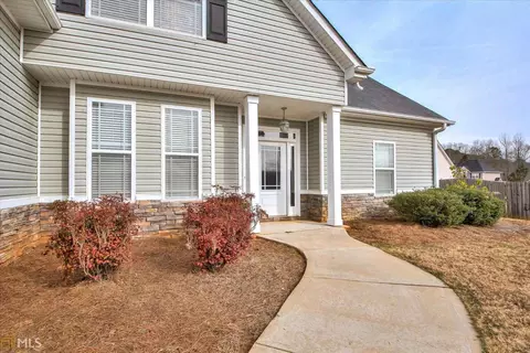 202 N Pointe Dr, Lagrange, GA 30241 photo 5